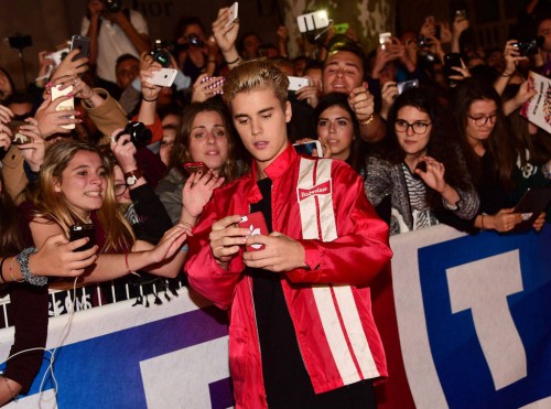 Justin Bieber Tells A Fan You Make Me Sick, But His Social Media Paints A Different Picture